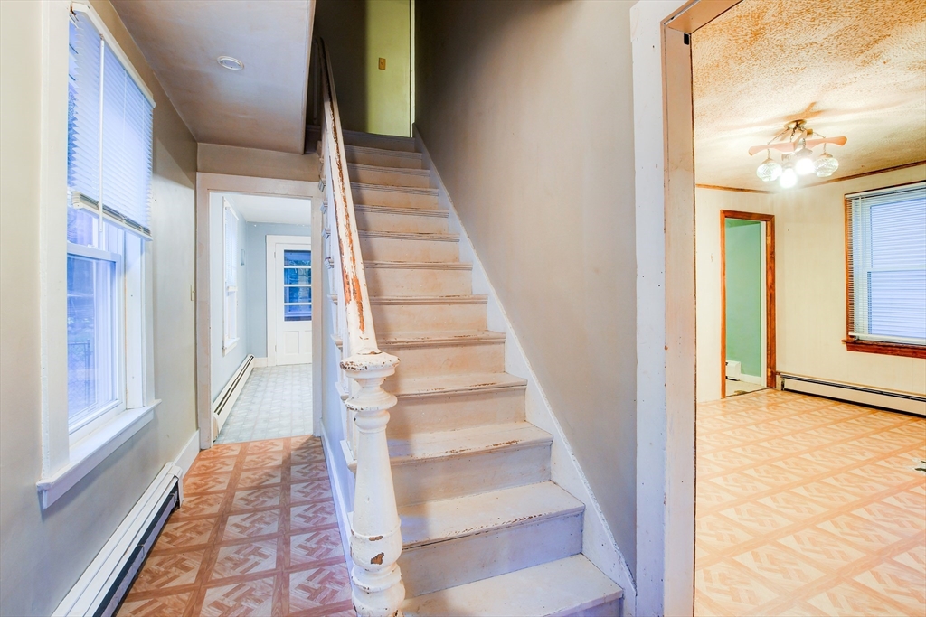 31 Webster Street Winchendon, MA 01475 - Photo 24 of 34