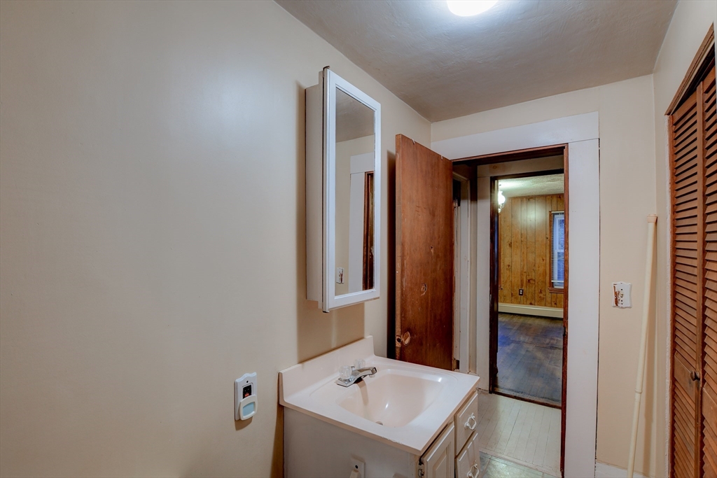 31 Webster Street Winchendon, MA 01475 - Photo 30 of 34