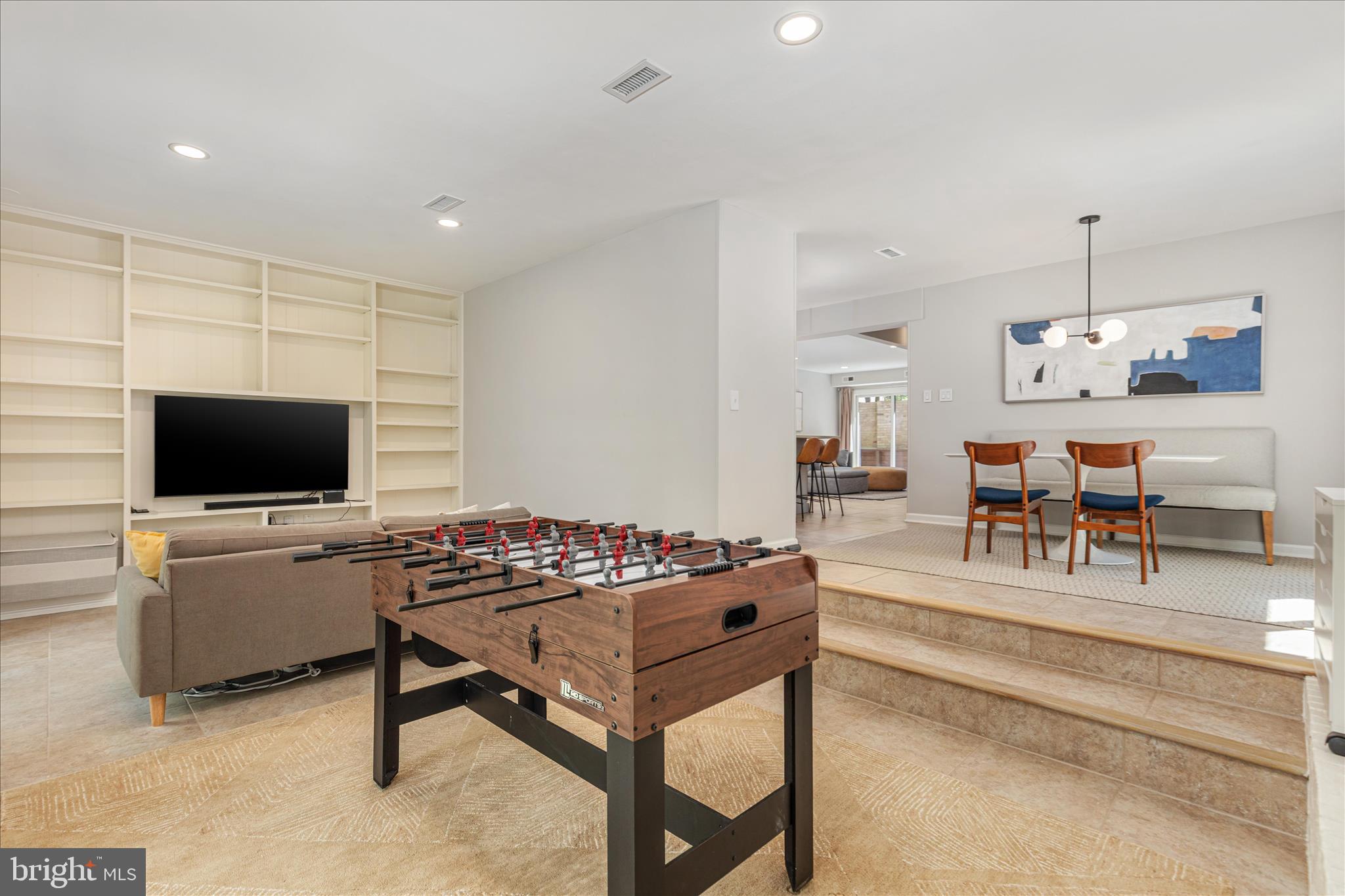 12108 Quorn Lane Reston, VA 20191 - Photo 20 of 91 Family Room | Main Level