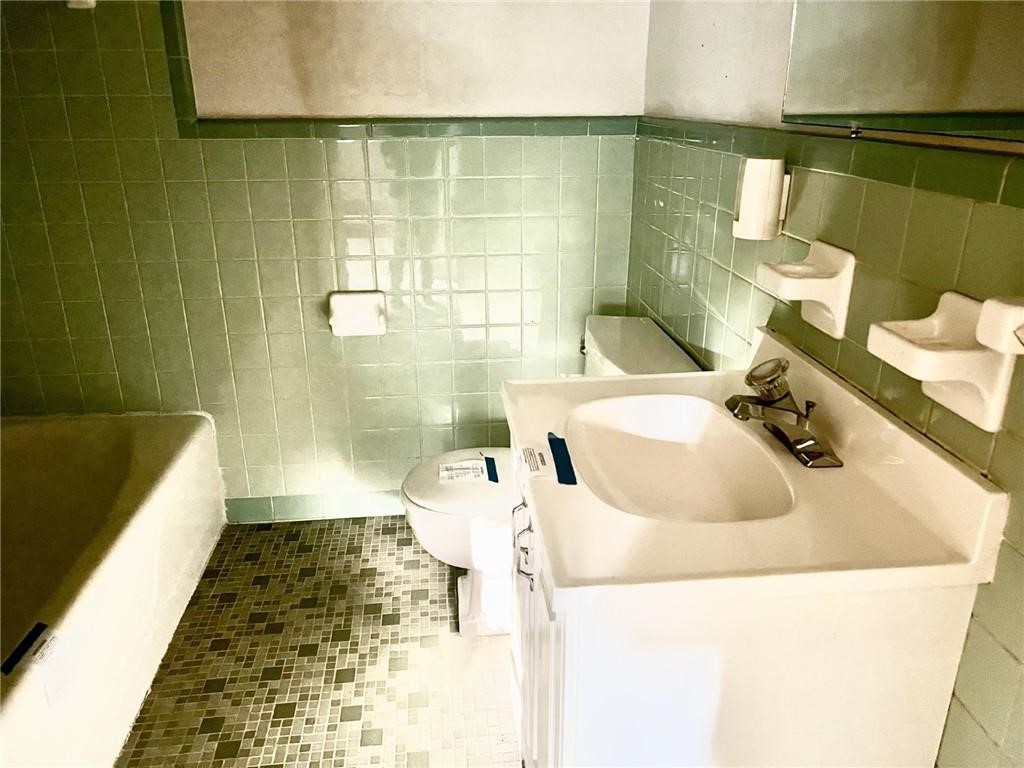 1002 Plantation Road Anderson, SC 29621 - Photo 9 of 10