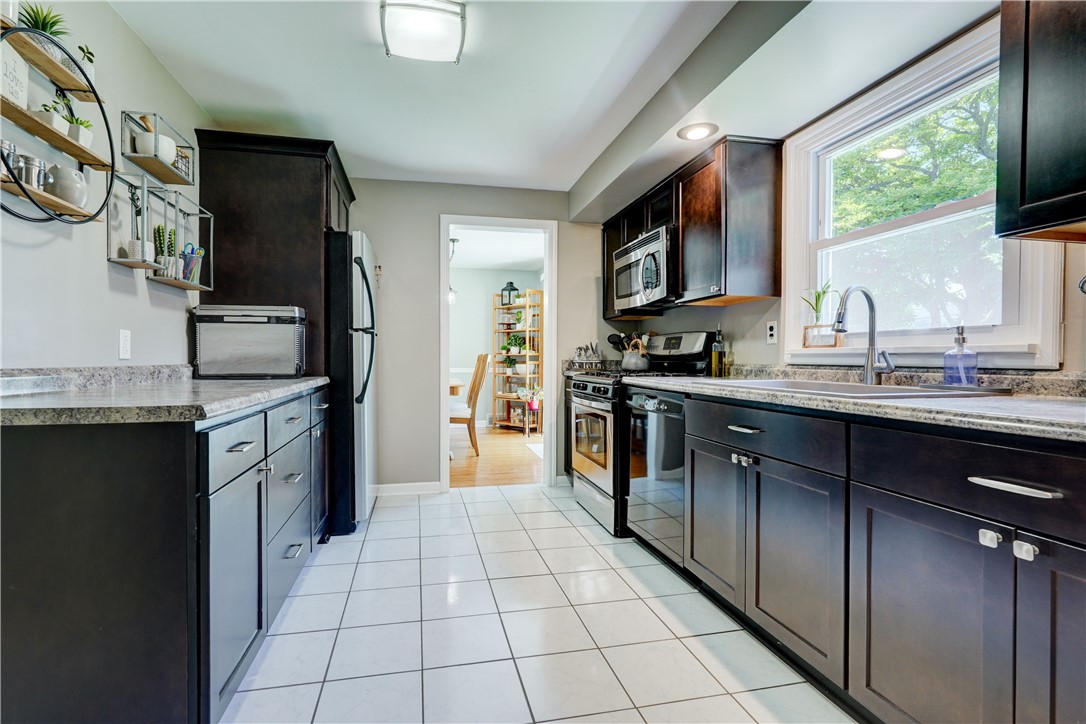 32 Charrington Road Irondequoit, NY 14609 - Photo 25 of 46