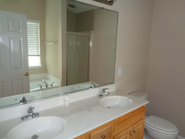 274 Westbrooke Road Summerville, SC 29486 - Photo 8 of 12 Master bath
