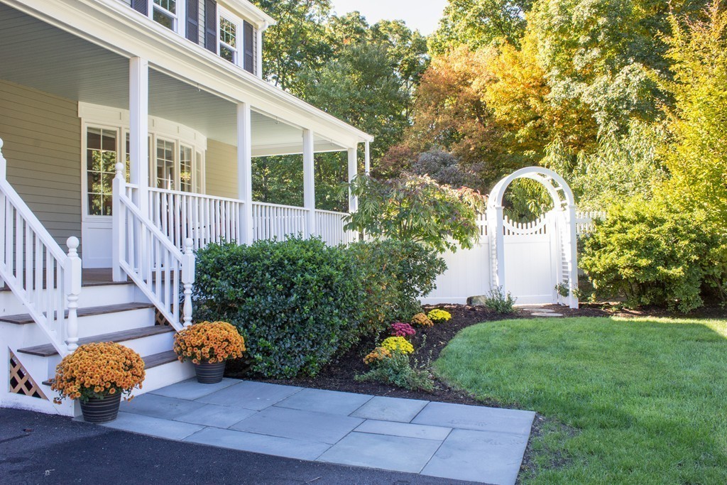 5 Cranmore Road Medfield, MA 02052 - Photo 4 of 30 Gallery Image 4