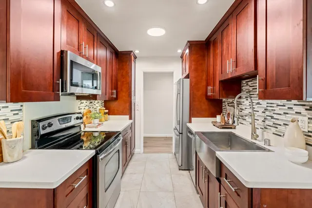 $749,000 | 1031 Cherry Avenue, Unit 29, San Bruno, CA 94066