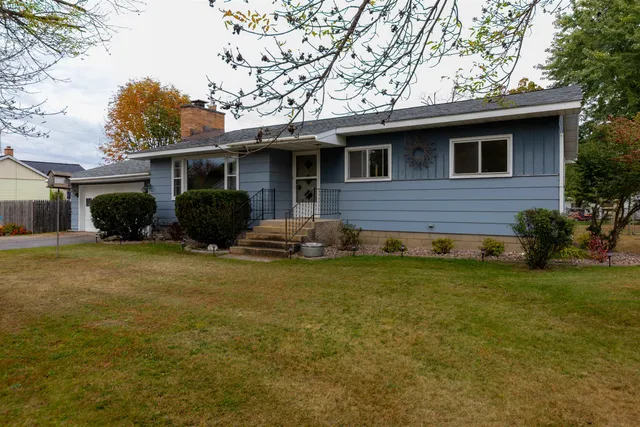 $197,900 | 3110 15th Street, Menominee, MI 49858