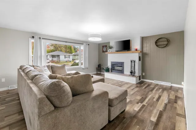 $197,900 | 3110 15th Street, Menominee, MI 49858