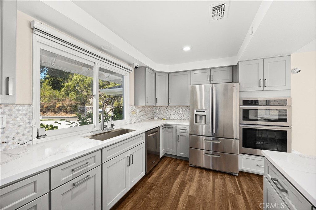 12110 Bowmore Avenue Porter Ranch, CA 91326 - Photo 12 of 31