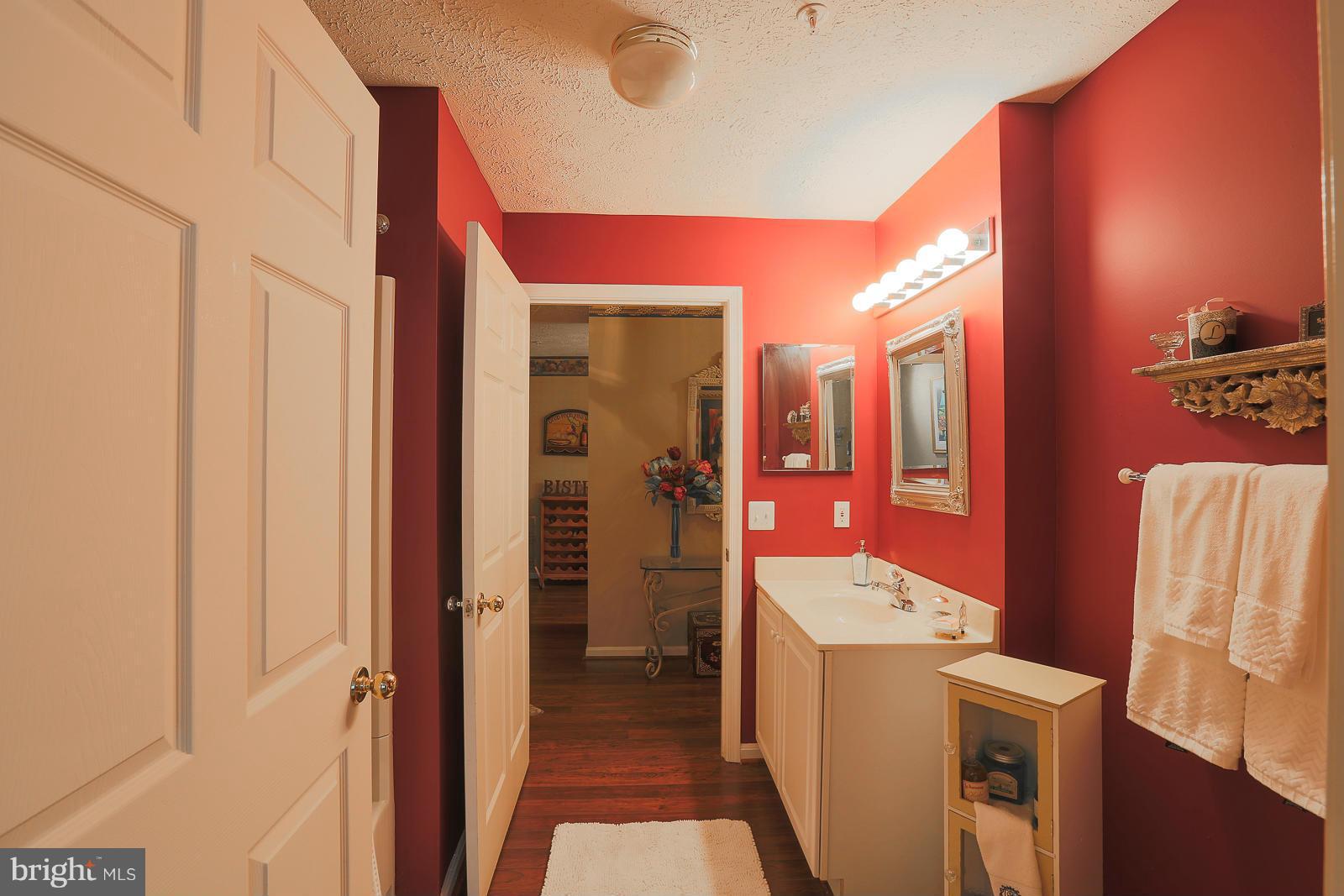 512 Kennington Road, Unit 512 Reisterstown, MD 21136 - Photo 12 of 30 Bath