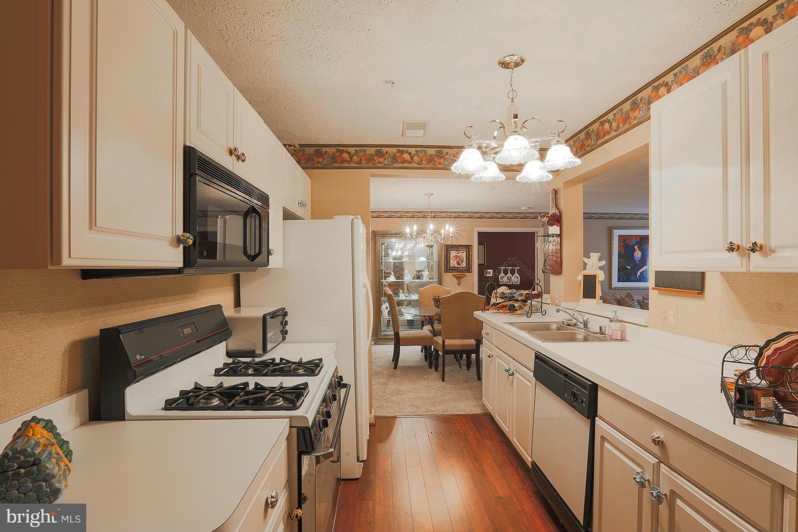 512 Kennington Road, Unit 512 Reisterstown, MD 21136 - Photo 15 of 30 Kitchen
