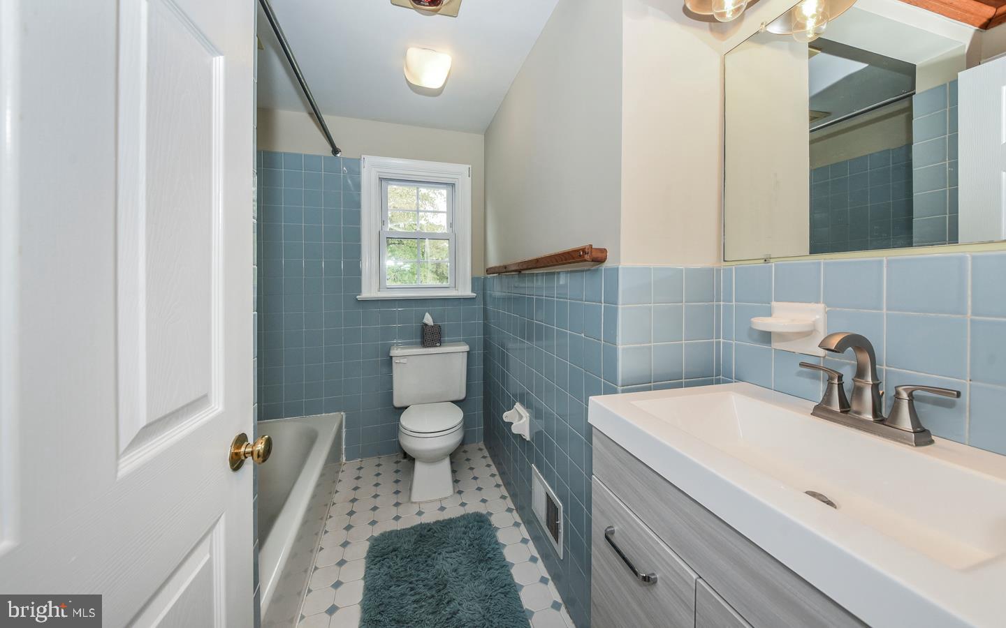 44 Bright Road Hatboro, PA 19040 - Photo 21 of 43 Master Bath