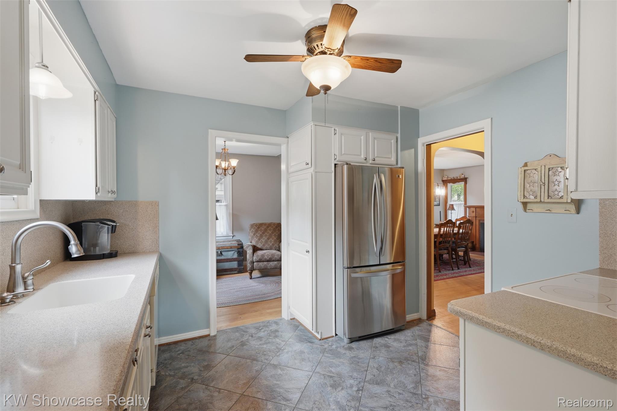 2071 Dorothea Road Berkley, MI 48072 - Photo 11 of 33 Kitchen