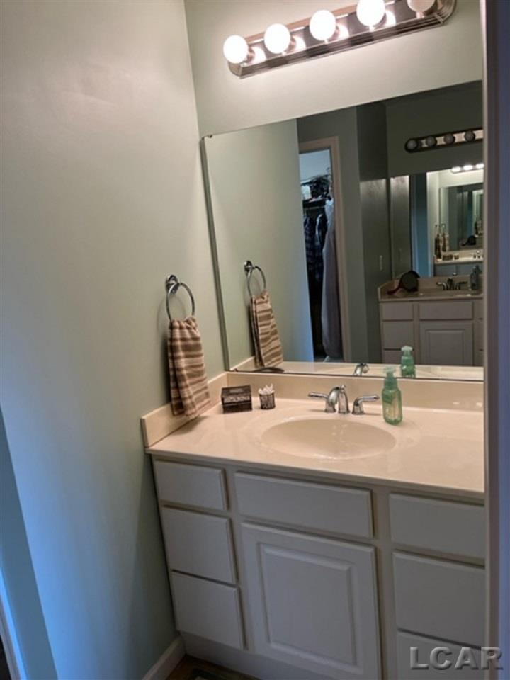 580 Ridge Lane Tecumseh, MI 49286 - Photo 15 of 24 50070068-15.JPG