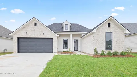$391,230 | 105 Fountain Mdw Drive, Broussard, LA 70518