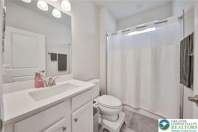 $559,000 | 8005 August Avenue, Breinigsville, PA 18031