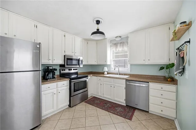 $290,000 | 6317 West 58th Street, Mission, KS 66202