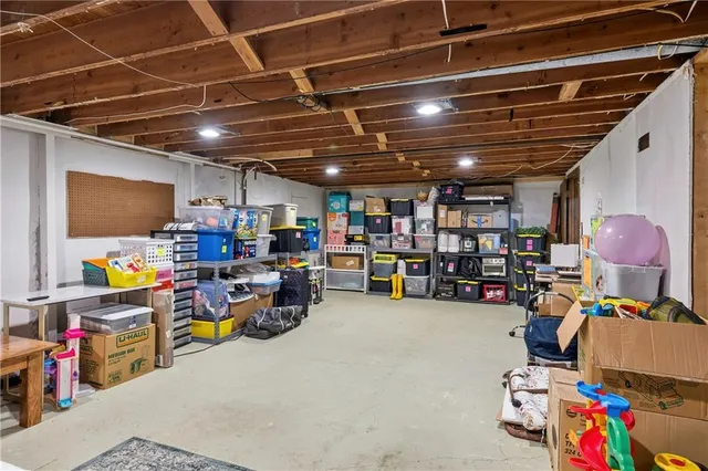 $290,000 | 6317 West 58th Street, Mission, KS 66202