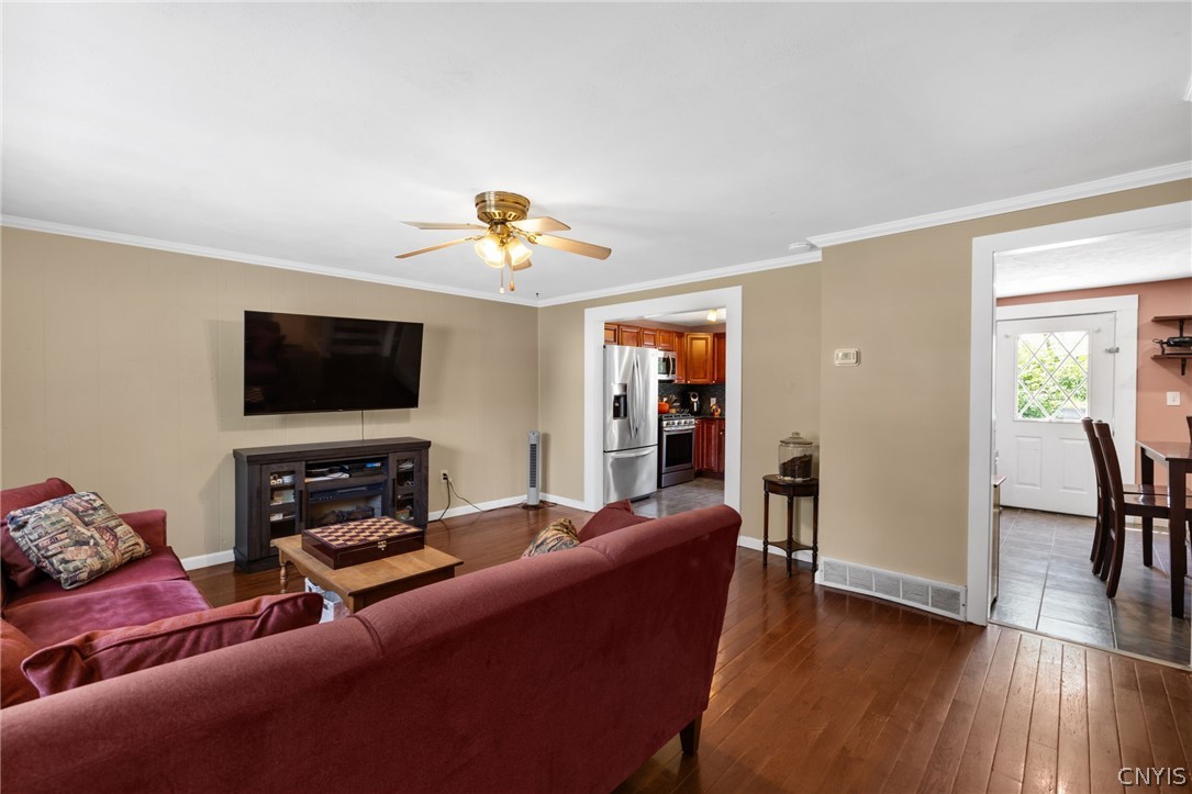 3882 Pintail Path Liverpool, NY 13090 - Photo 3 of 50