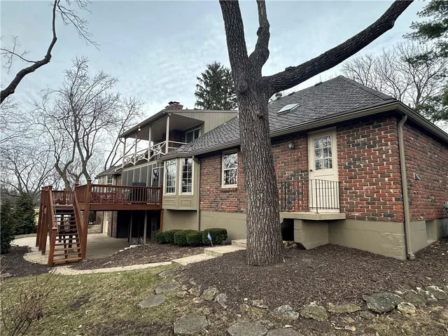 $700,000 | 12608 Cherokee Lane, Leawood, KS 66209