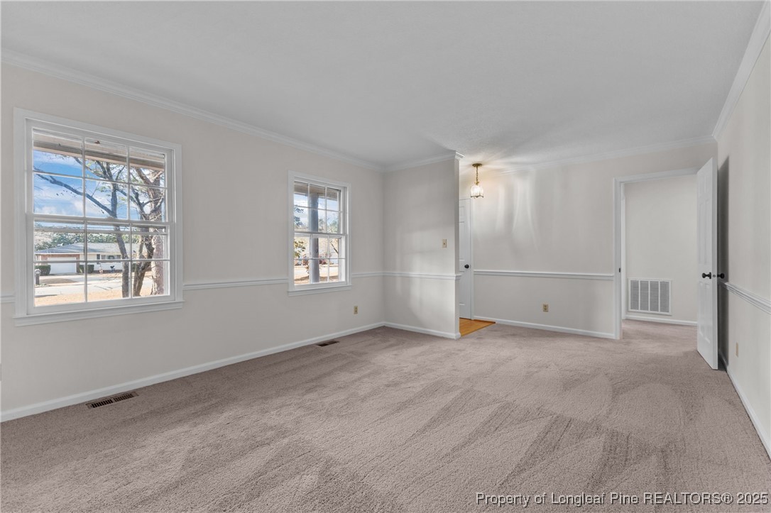 3659 Lake Forest Road Hope Mills, NC 28348 - Photo 10 of 49 Living Room