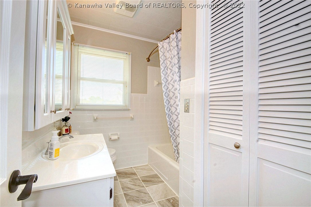 1062 Circle Road Charleston, WV 25314 - Photo 28 of 50 Gallery Image 28