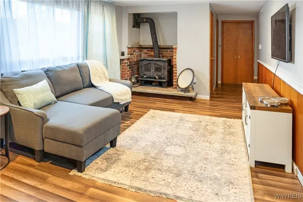 $3,000 | 193 Thistle Lea, Amherst, NY 14221