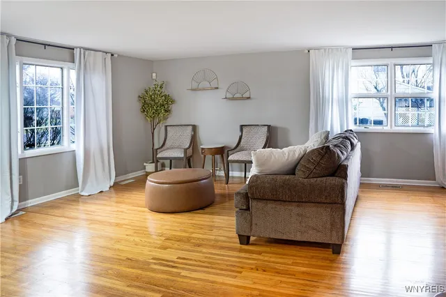 $3,000 | 193 Thistle Lea, Amherst, NY 14221