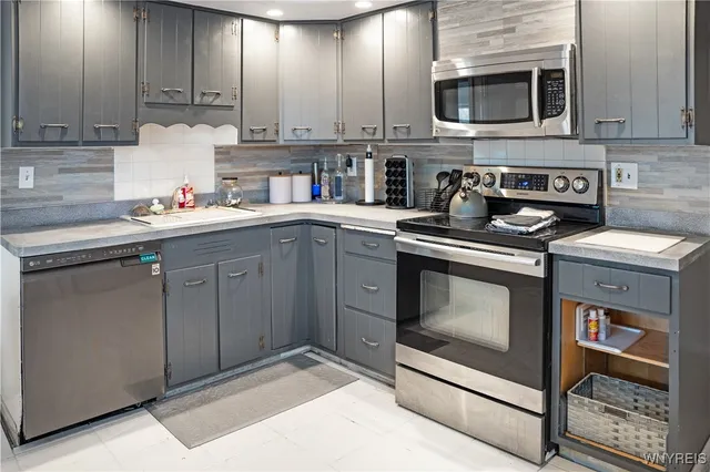 $3,000 | 193 Thistle Lea, Amherst, NY 14221