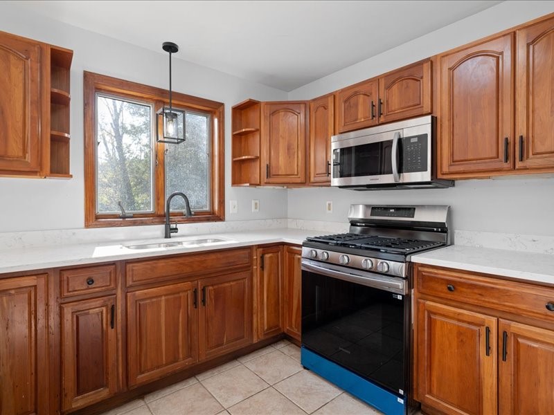 79 Cucumber Hill Road Foster, RI 02825 - Photo 9 of 32 Gallery Image 9