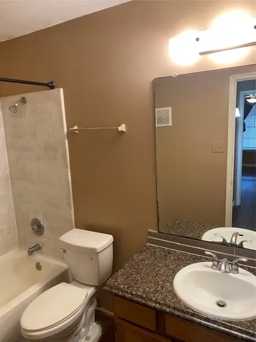 $1,000 | 9797 Leawood Boulevard, Unit 306, Houston, TX 77099