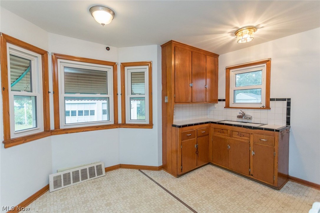 5804 Turney Road Garfield Heights, OH 44125 - Photo 5 of 31