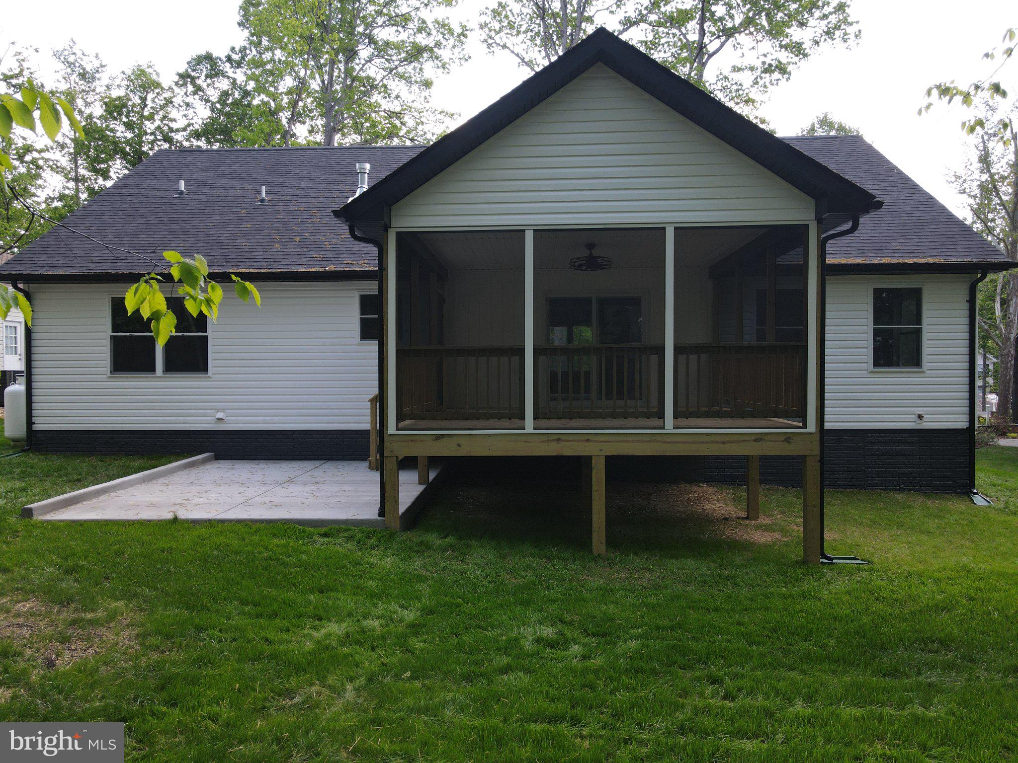 206 Saylers Creek Road Locust Grove, VA 22508 - Photo 12 of 49 Charming home with inviting porch.