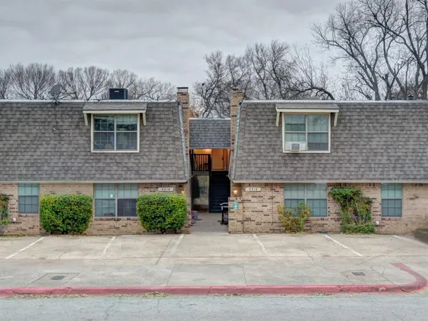 $1,650 | 3319 Crites Street, Unit 203, Richland Hills, TX 76118