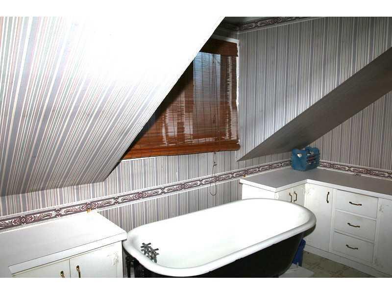 880 East Presque Isle Road Caribou, ME 04736 - Photo 18 of 23 Bathroom.