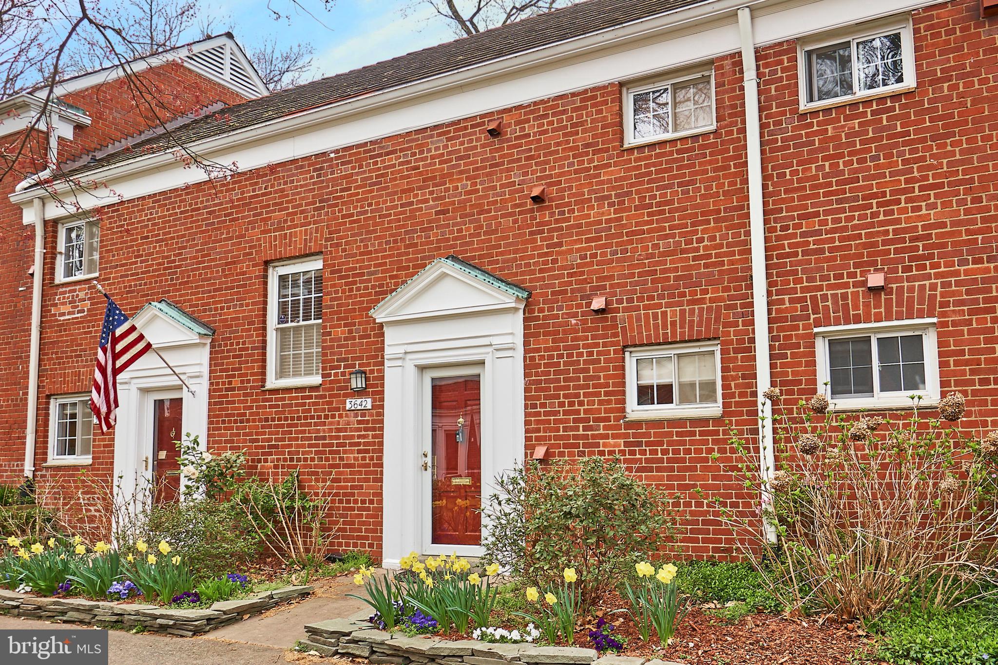 3642 Gunston Road Alexandria, VA 22302 - Photo 2 of 28 Front
