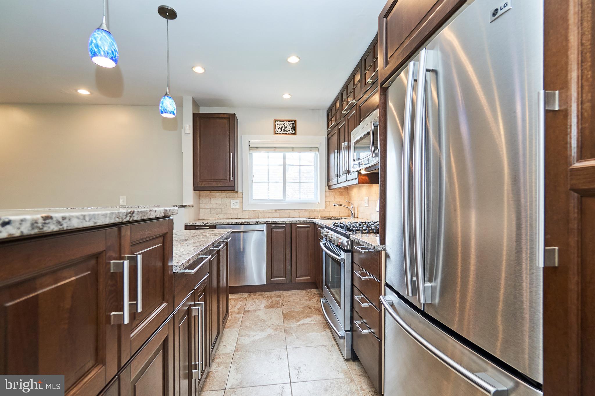 3642 Gunston Road Alexandria, VA 22302 - Photo 11 of 28 All stainless appliances