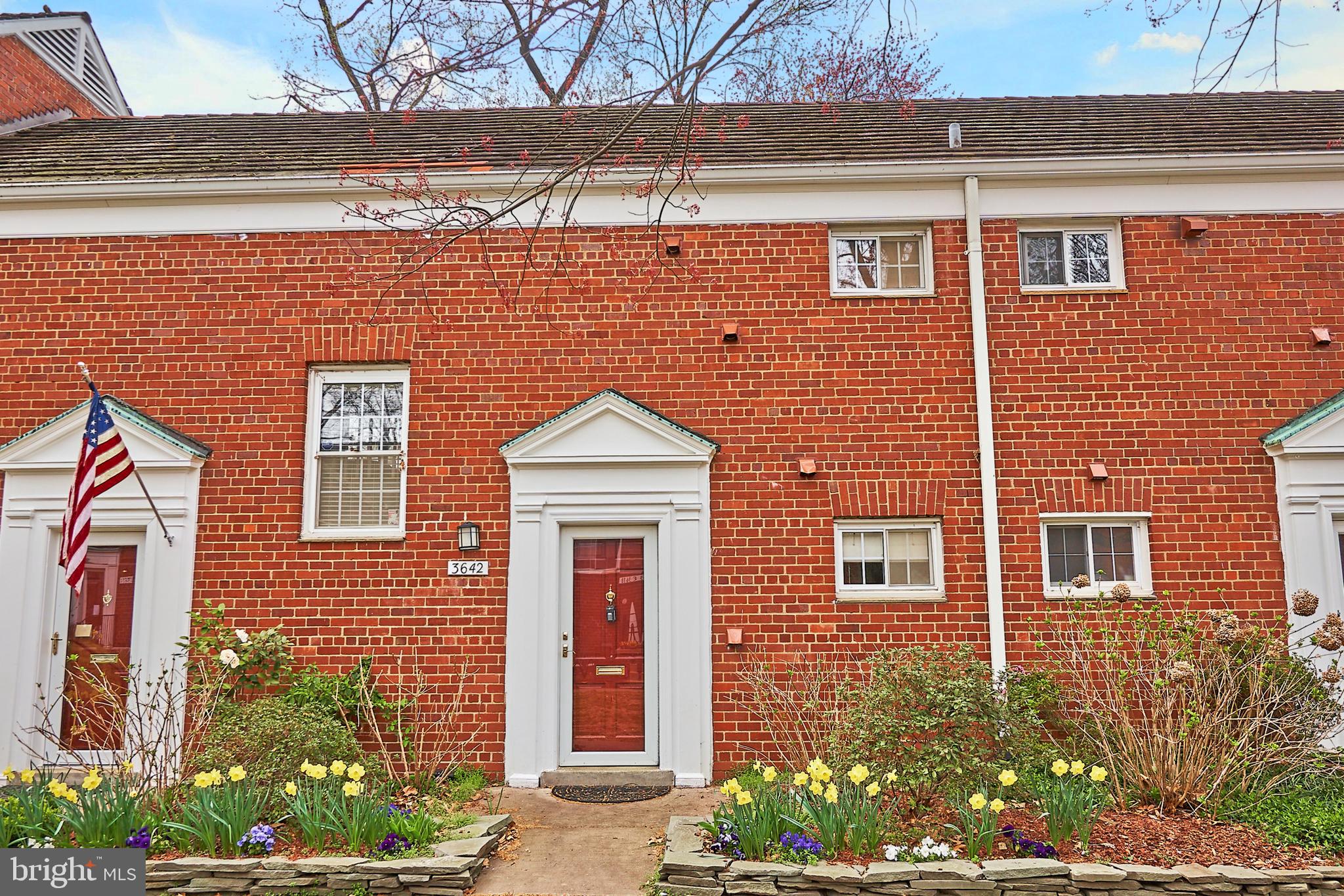 3642 Gunston Road Alexandria, VA 22302 - Photo 3 of 28 Front