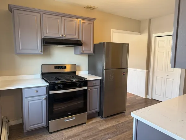 $2,799 | 21 St George Avenue, Unit 3, Norwood, MA 02062