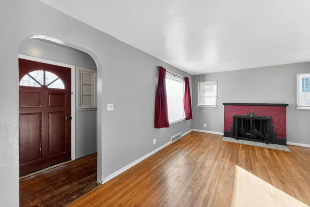 $259,000 | 5609 North Monroe Street, Spokane, WA 99205