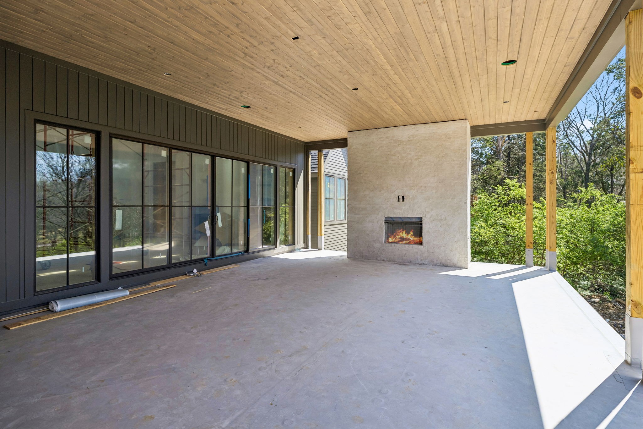 4521 Shys Hill Road Nashville, TN 37215 - Photo 40 of 46 a view of an empty room with a fireplace and a window