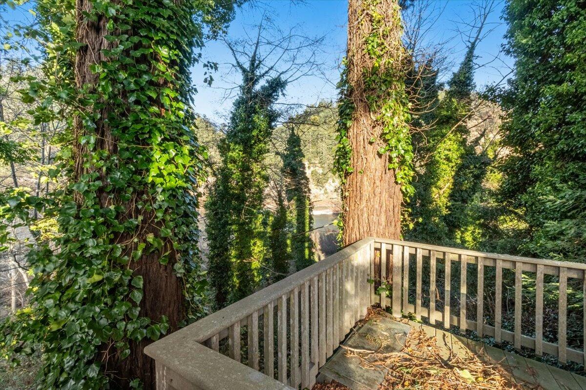 1065 Riverside Drive Rio Dell, CA 95562 - Photo 28 of 32