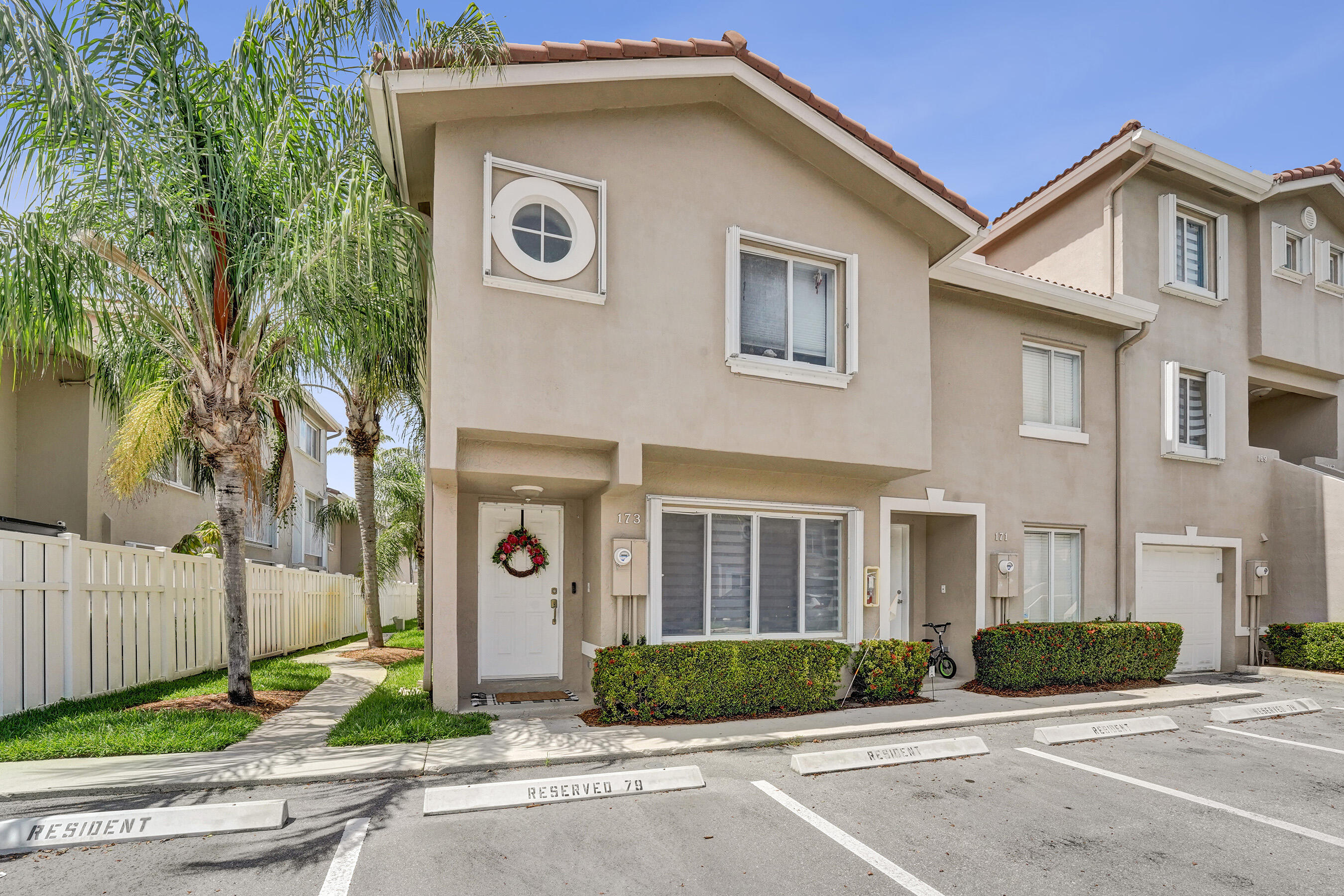 173 Riviera Circle Weston, FL 33326 - Photo 6 of 41 DSC01340