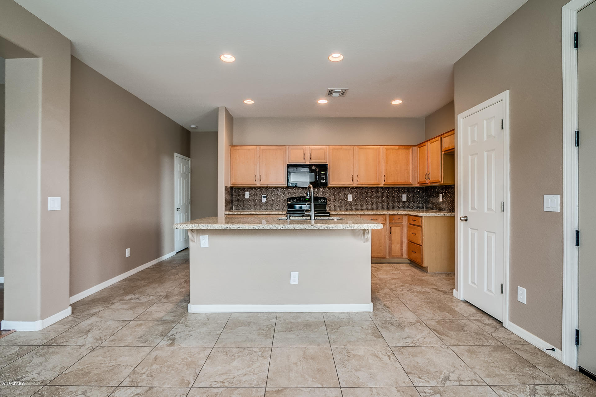 10129 West Chipman Road Tolleson, AZ 85353 - Photo 6 of 27 Chipman-02