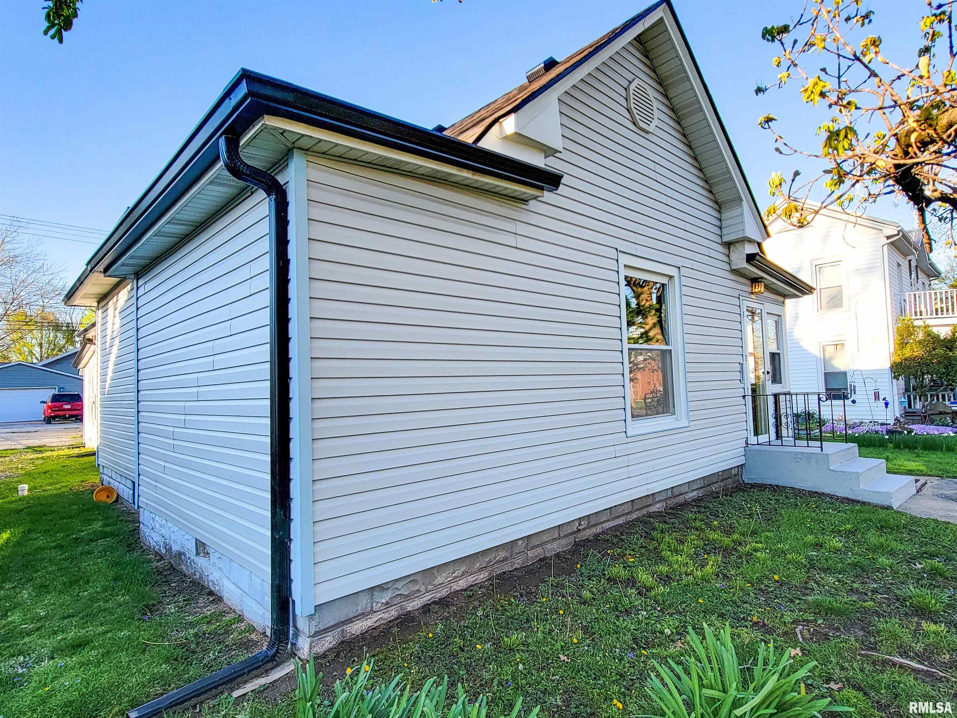 427 East 4th Street Flora, IL 62839 - Photo 14 of 77 Gallery Image 14