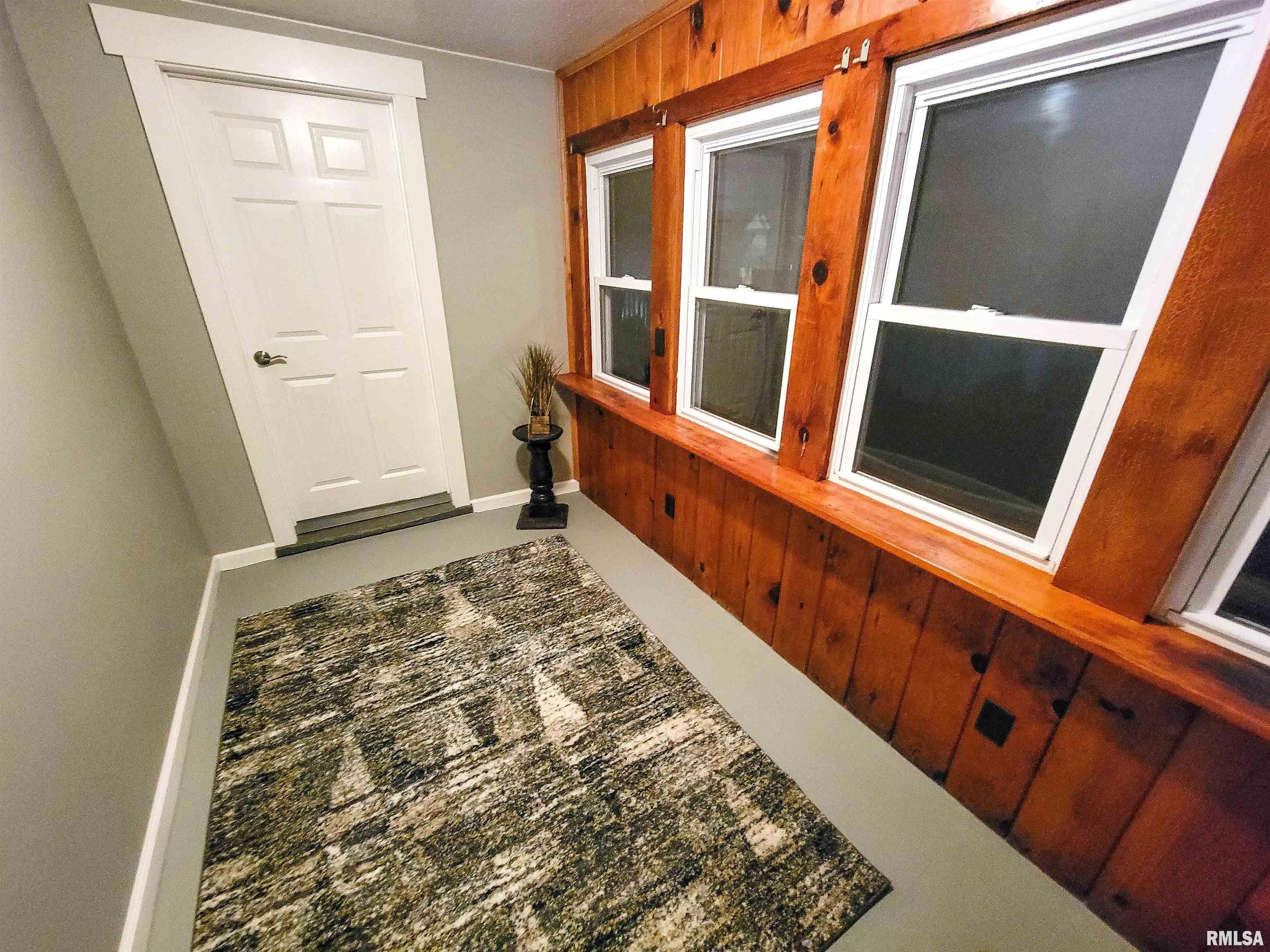 427 East 4th Street Flora, IL 62839 - Photo 17 of 77 Gallery Image 17