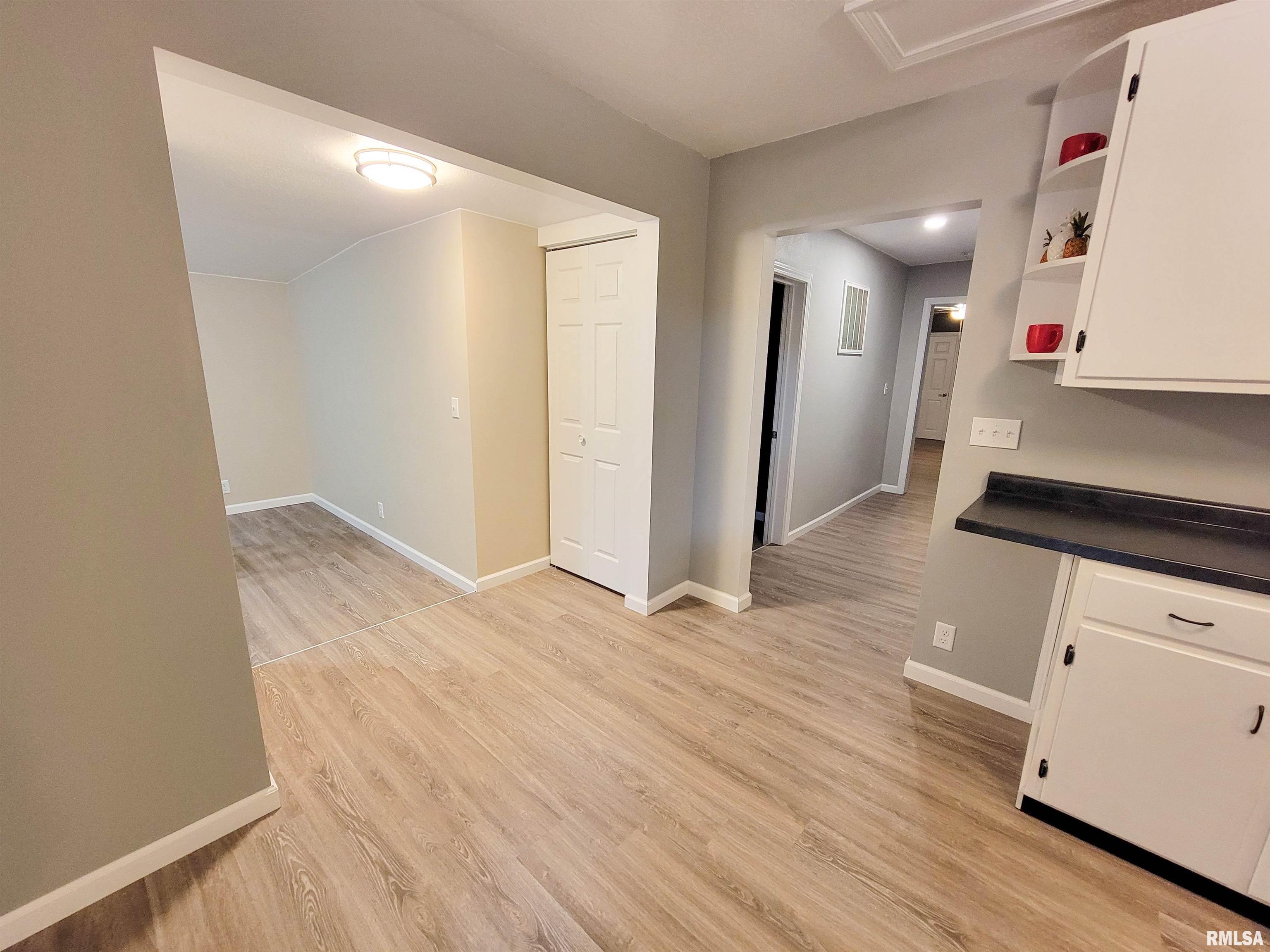 427 East 4th Street Flora, IL 62839 - Photo 20 of 77 Gallery Image 20