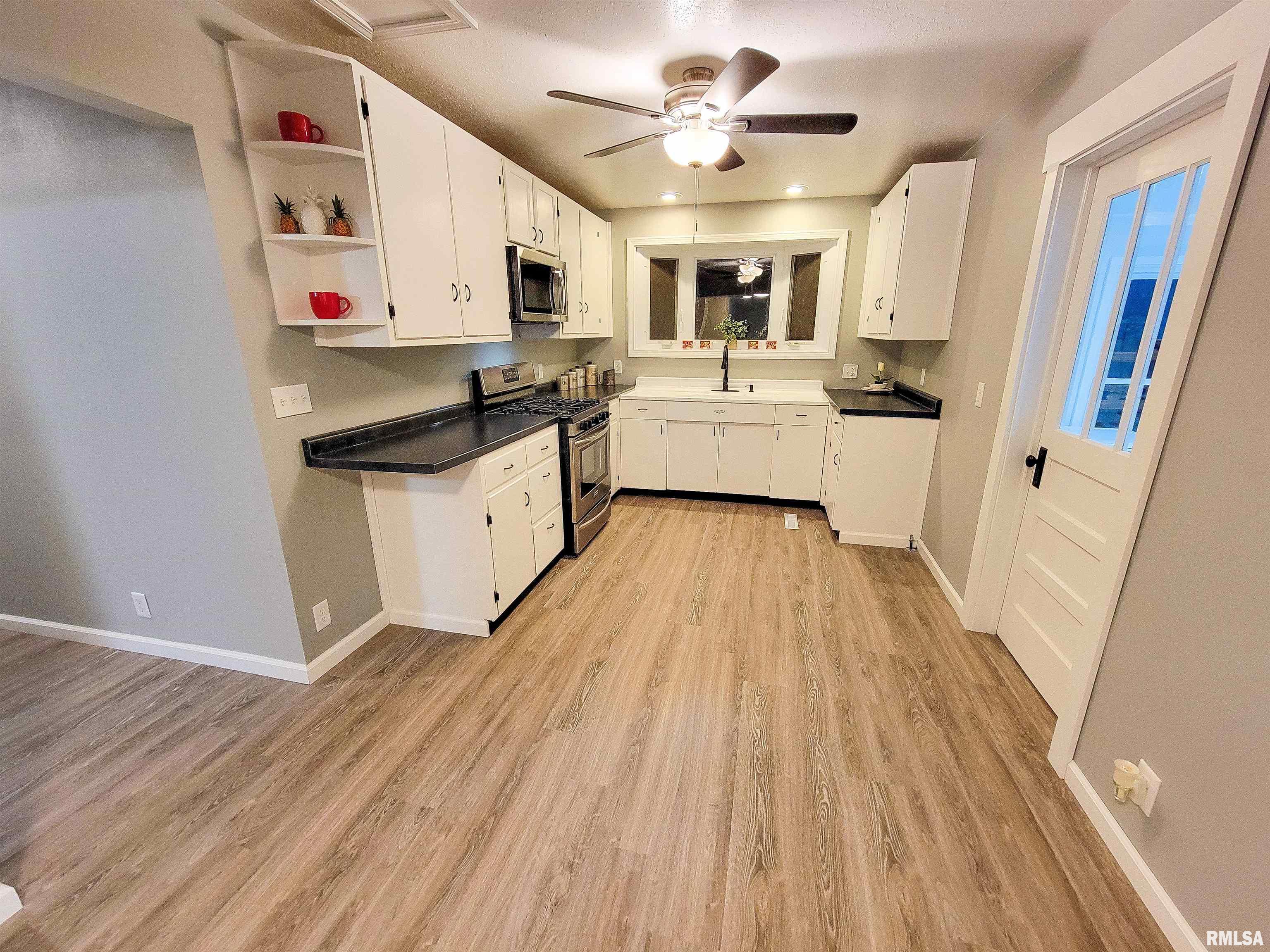 427 East 4th Street Flora, IL 62839 - Photo 21 of 77 Gallery Image 21