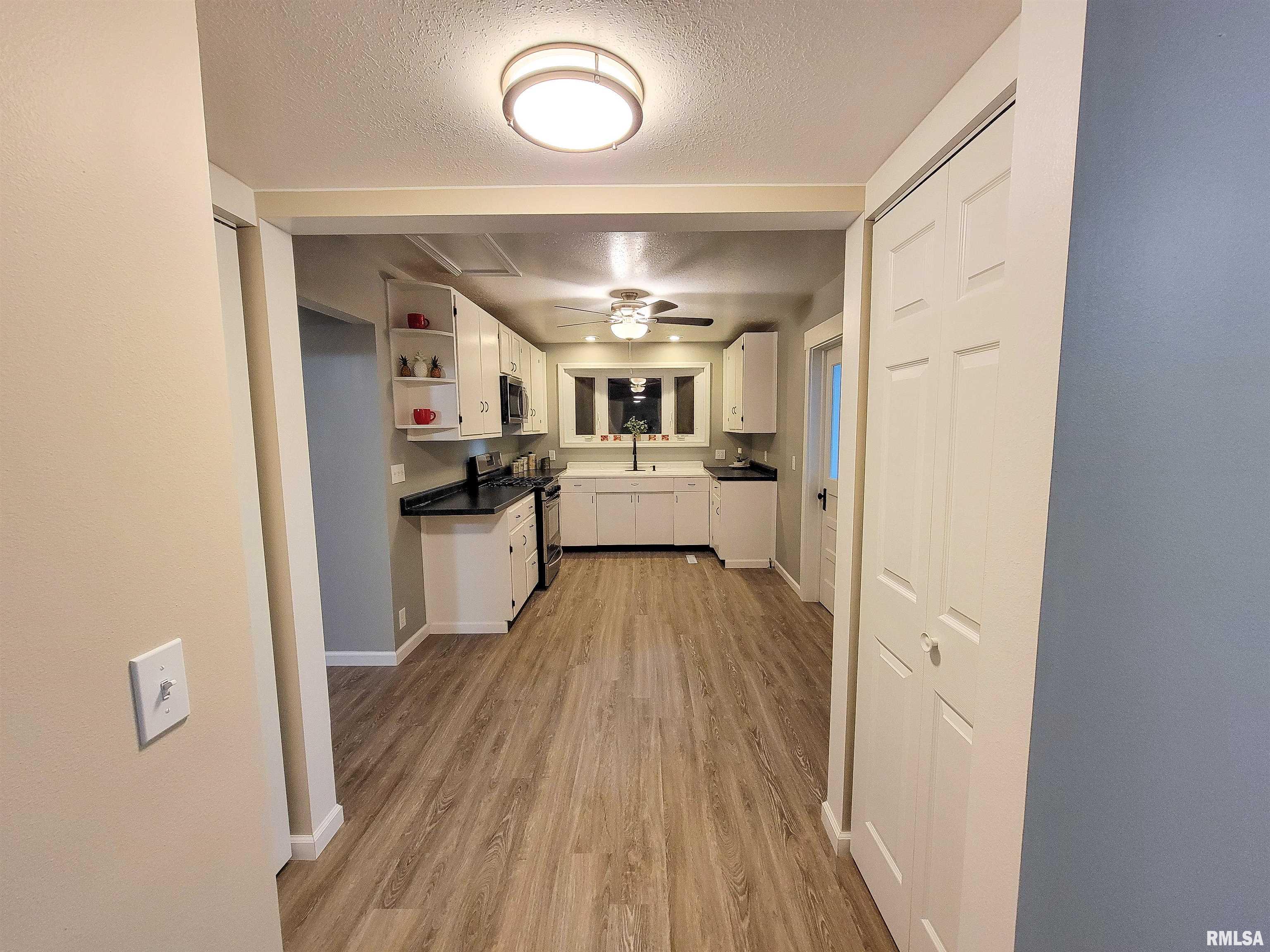 427 East 4th Street Flora, IL 62839 - Photo 32 of 77 Gallery Image 32