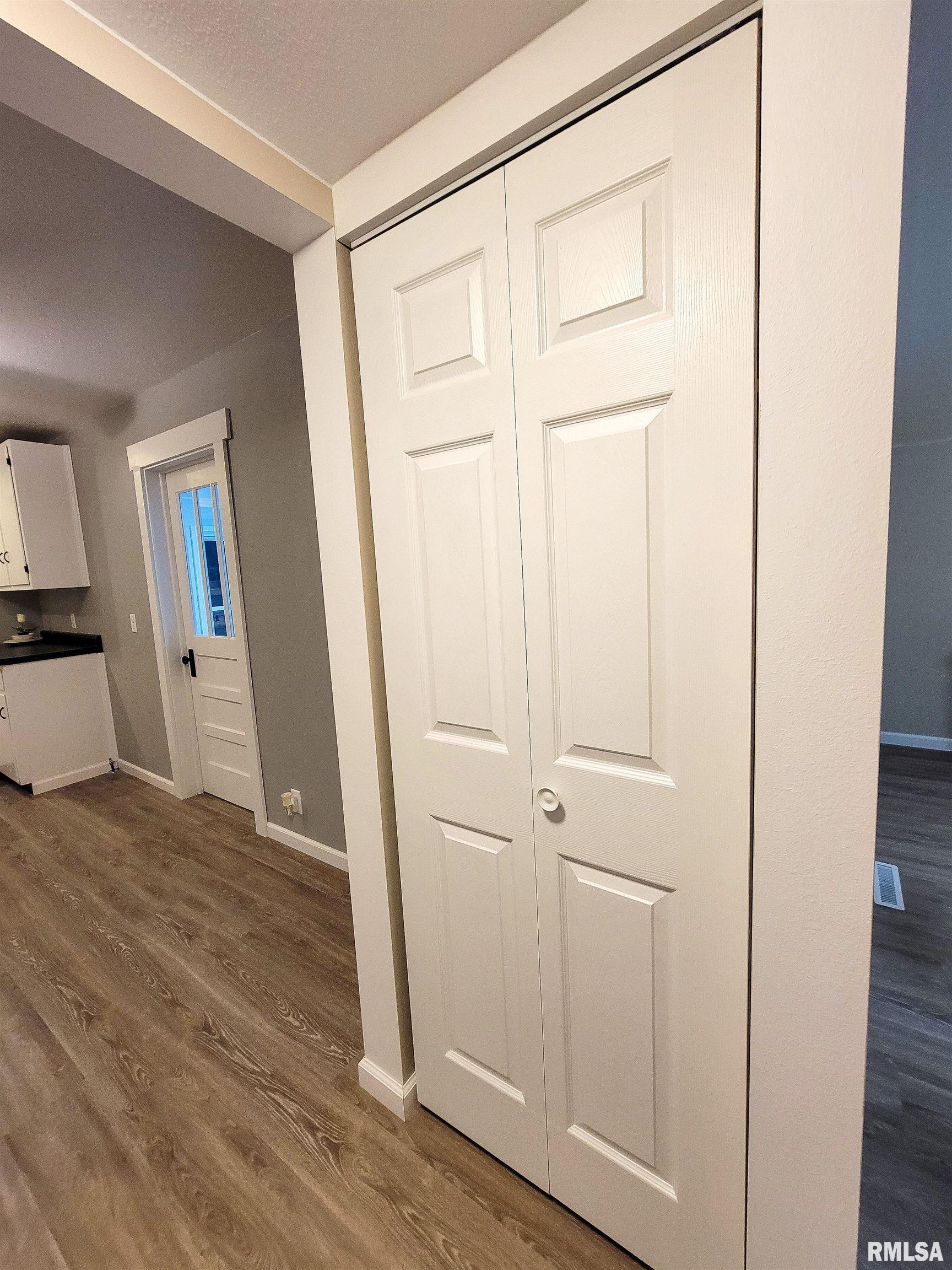 427 East 4th Street Flora, IL 62839 - Photo 33 of 77 Gallery Image 33