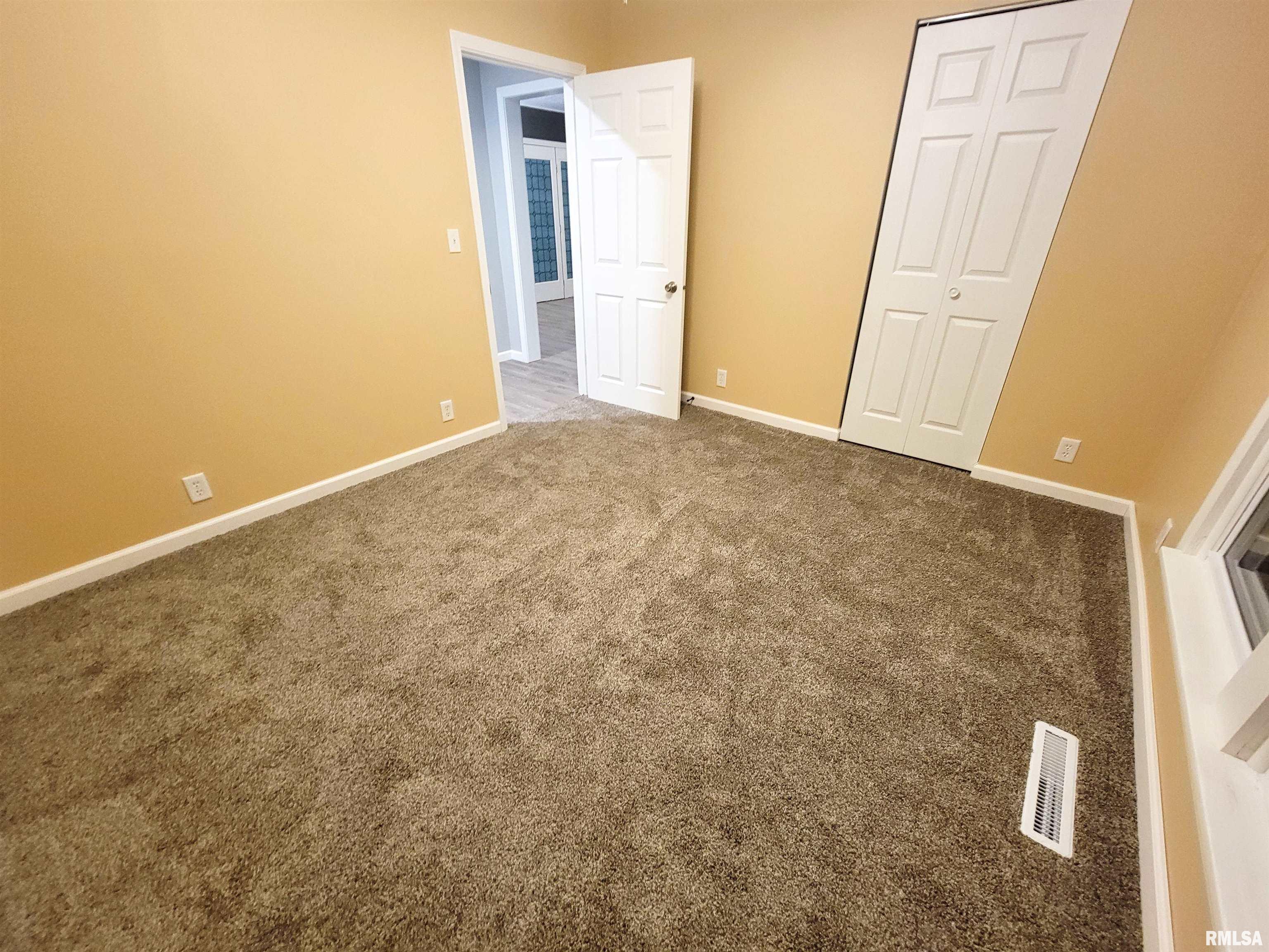 427 East 4th Street Flora, IL 62839 - Photo 54 of 77 Gallery Image 54