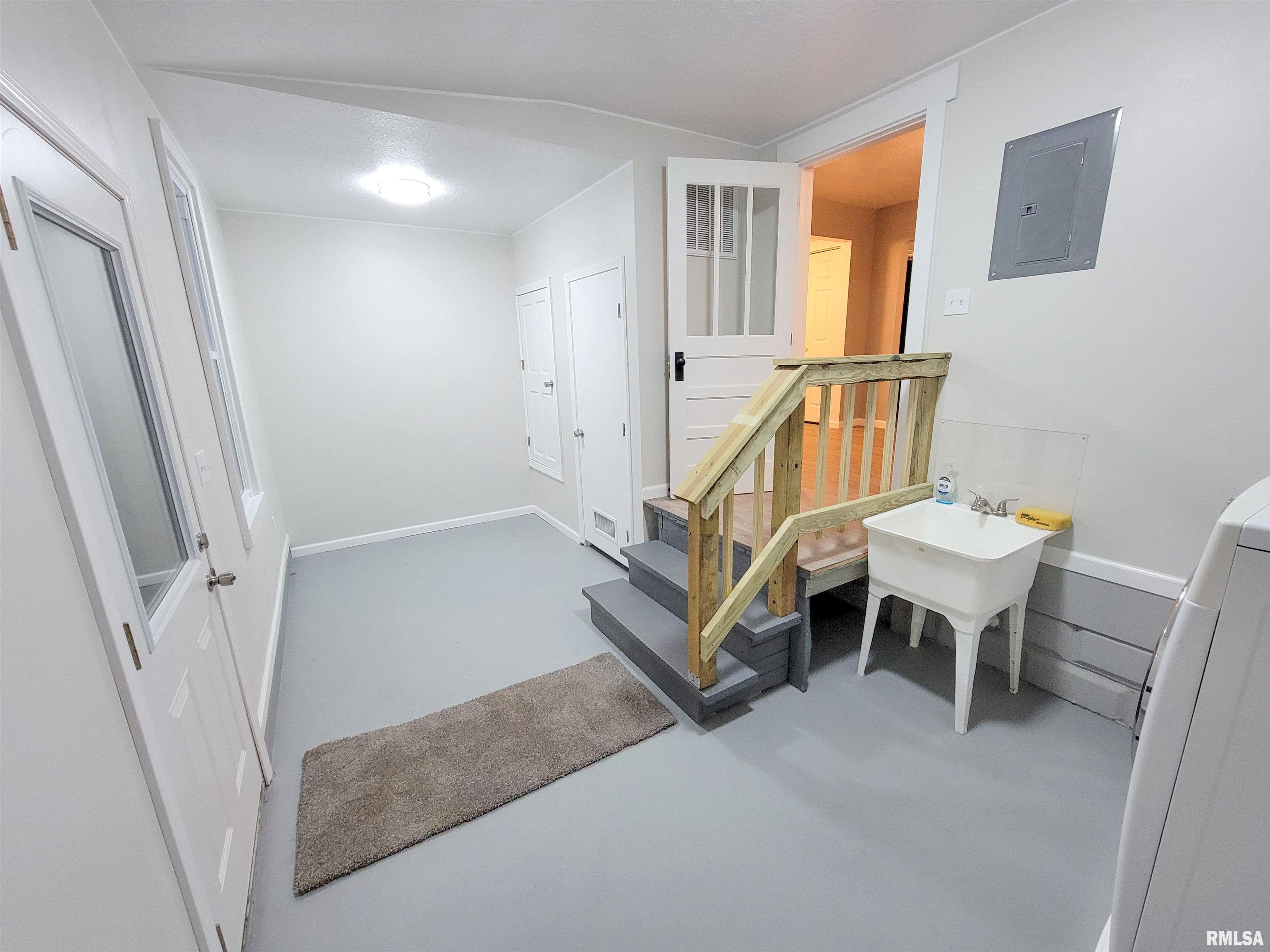 427 East 4th Street Flora, IL 62839 - Photo 65 of 77 Gallery Image 65